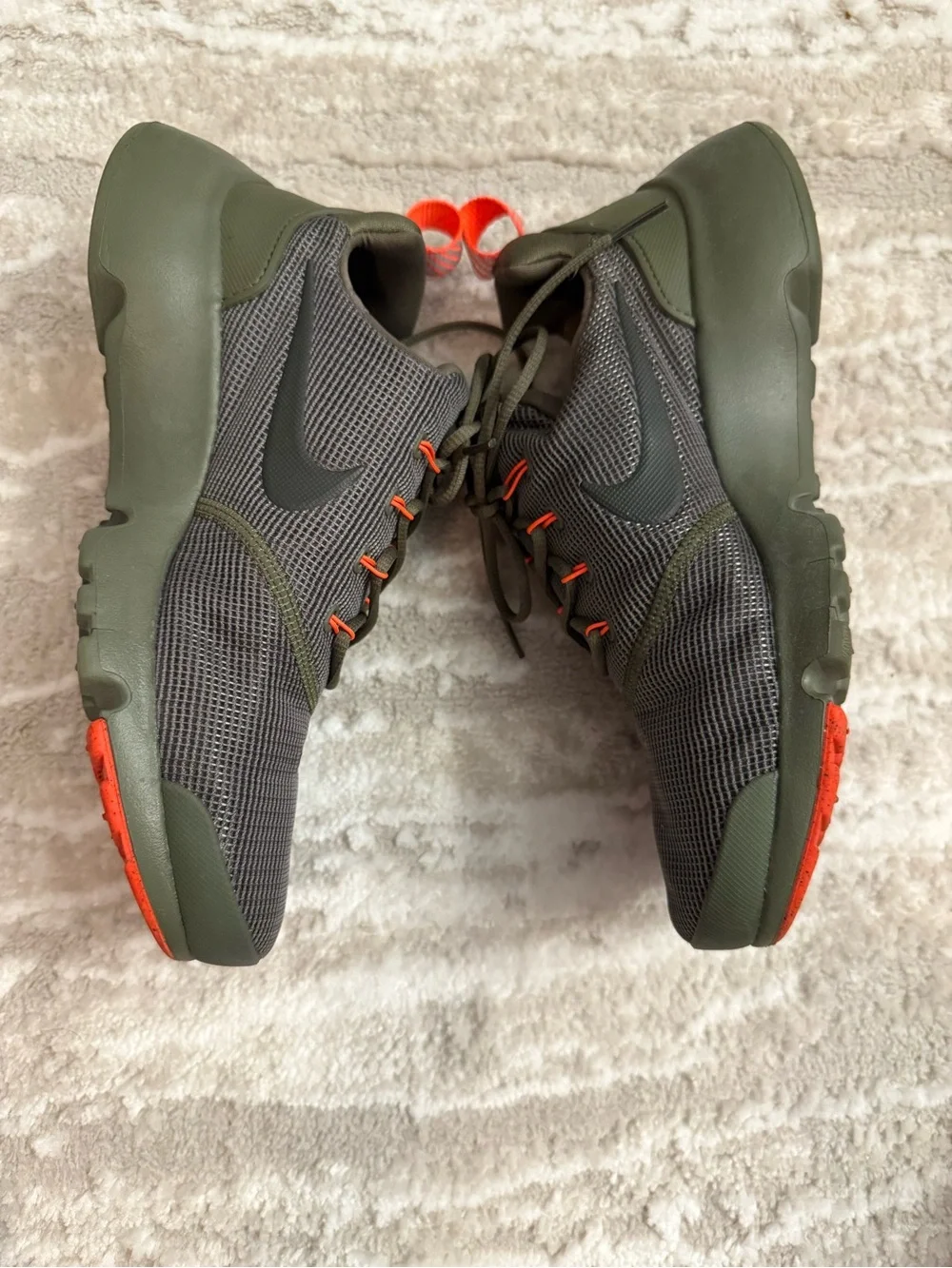 Nike Olive Green Presto Fly GS Sneakers with Orange Accents size 7Y